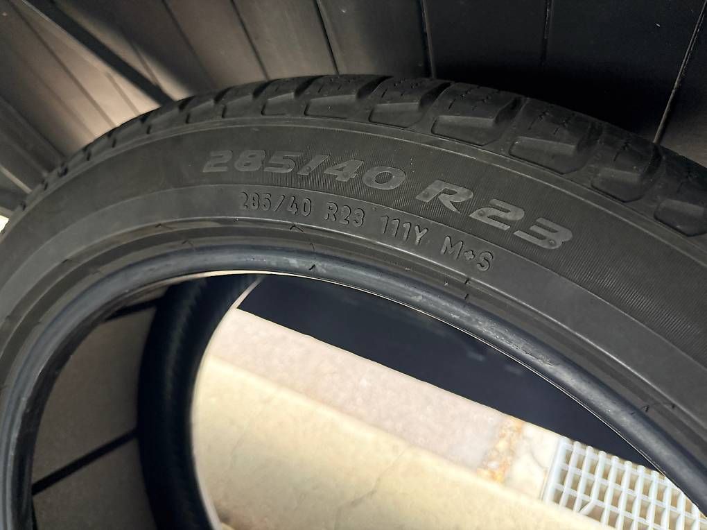 Pneumatici & Ruote complete: Pirelli 285/40-23 Reifen – Usato da Luzern venduto da XCC 1