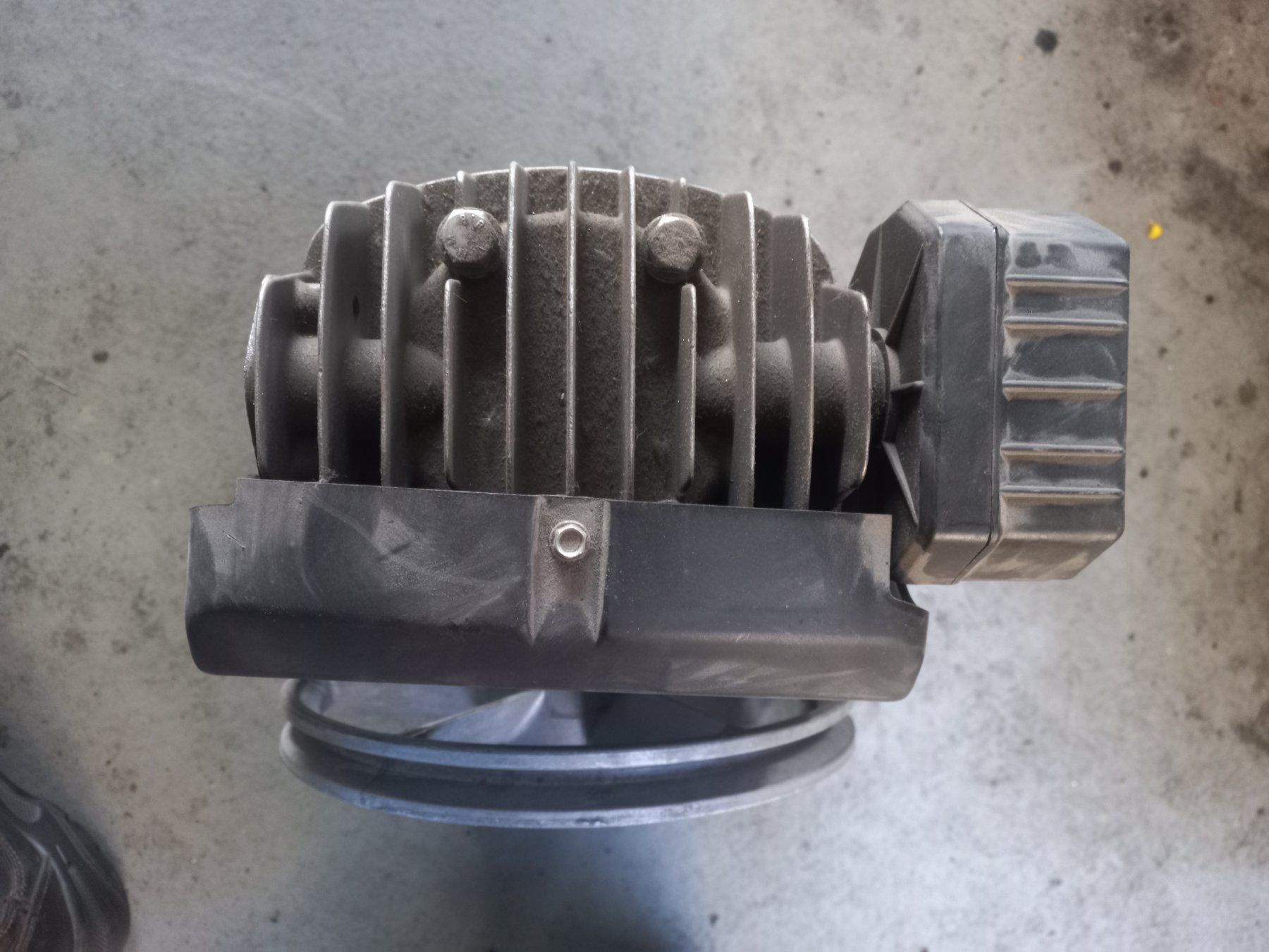 Compressori: 1- Zylinder Pressluft - Kompressor / Luftkompressor neu – Nuovo (secondo la descrizione) da Dulliken venduto da mopar030 5