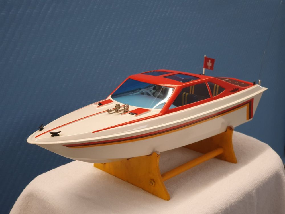 Bateau RC Robbe Stinger – Testé Et Fonctionnel, Prêt à Fendre Les Flots !