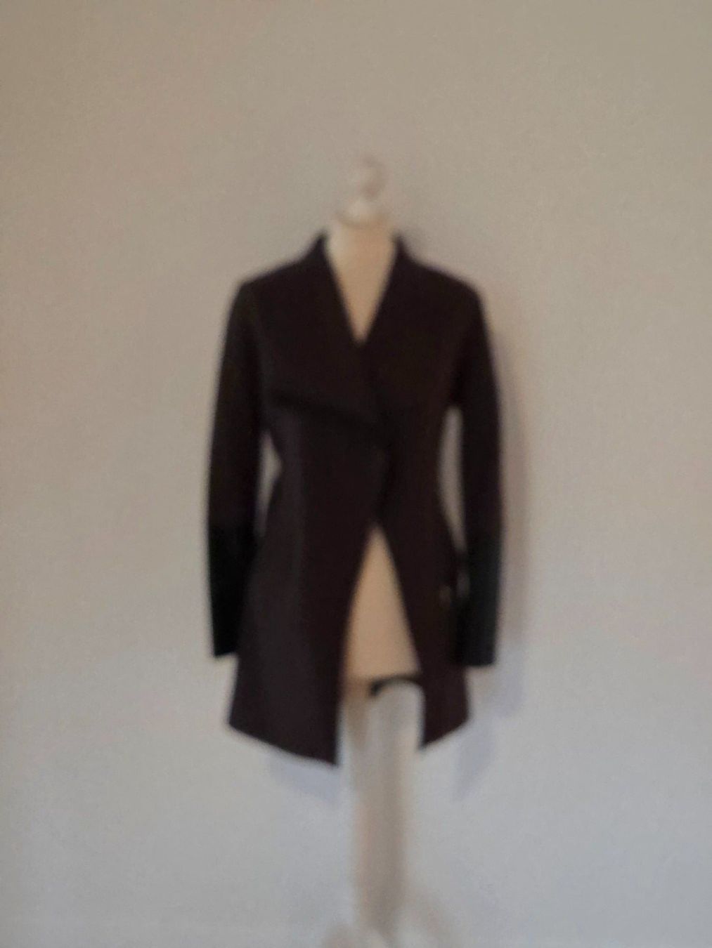 Bershka Giacche: Jacke Bershka – Usato da Wängi venduto da Bibo4.