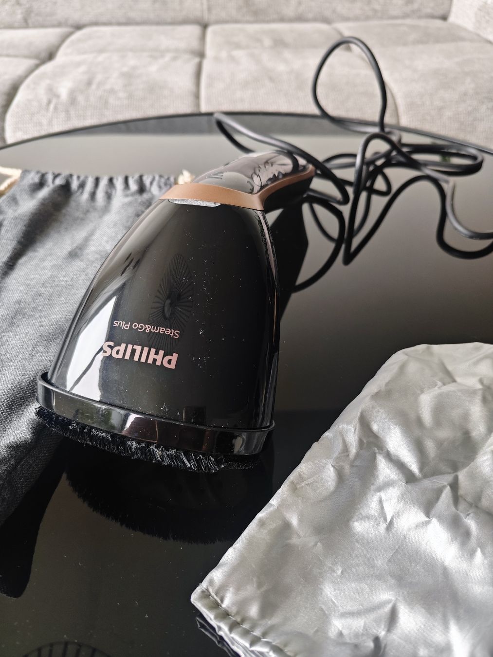 Philips Ferri da stiro: Philips Steam&Go Plus - Handheld Steamer! – Usato da Zürich venduto da alu_dzr7 2