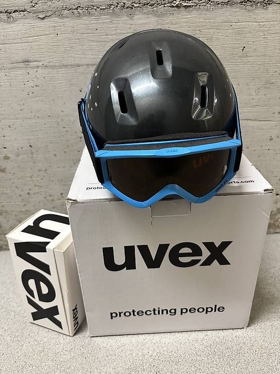 Helme: Kinder-Skihelm + Brille Uvex, Grösse 51-55 – Gebraucht aus Zürich von vir_6dgr