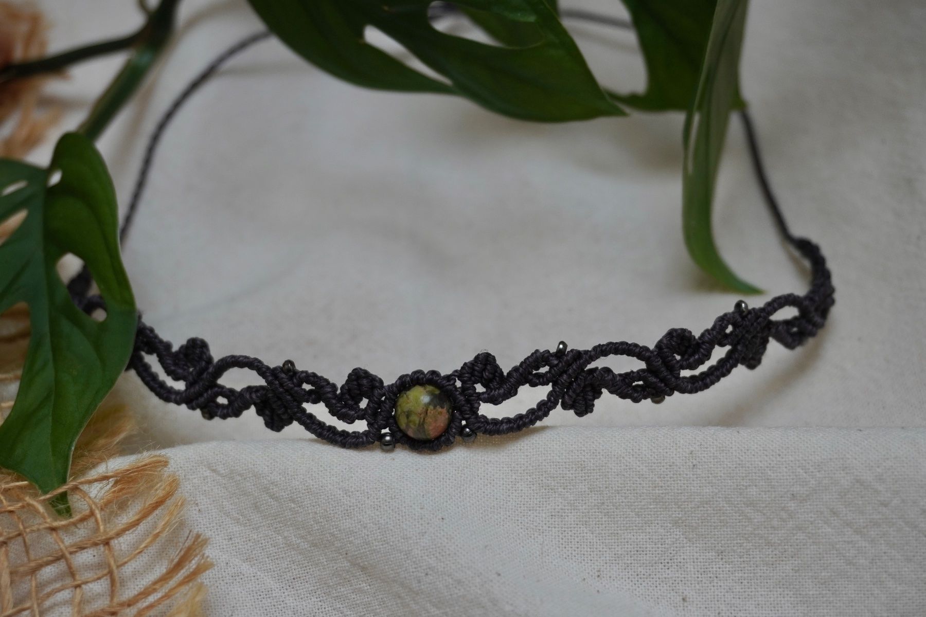 Catenine: amara - Makramee Choker-Halskette - Personalisierbar – Nuovo (secondo la descrizione) da Heerbrugg venduto da R.St27 2