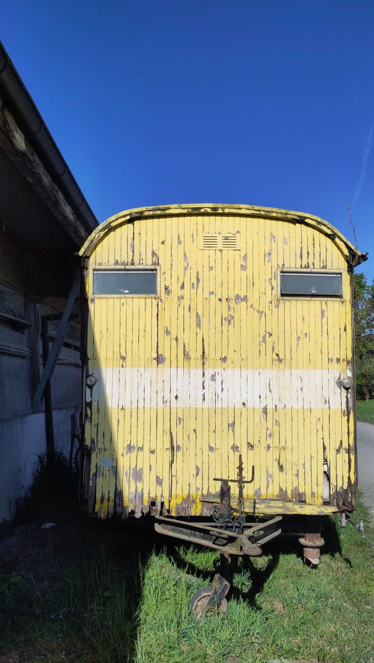 Rimorchi: alter Bauwagen/WC Wagen – Difettoso da Muri venduto da soeribeat 3