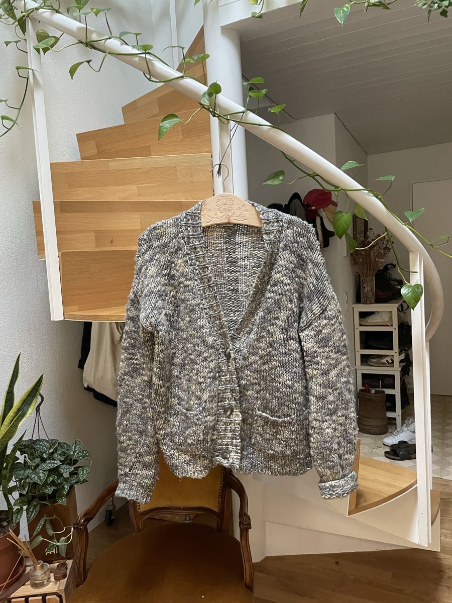 Giacche: Strickjacke aus 100% Merino Wolle – Usato da Kriens venduto da Noemijulia7