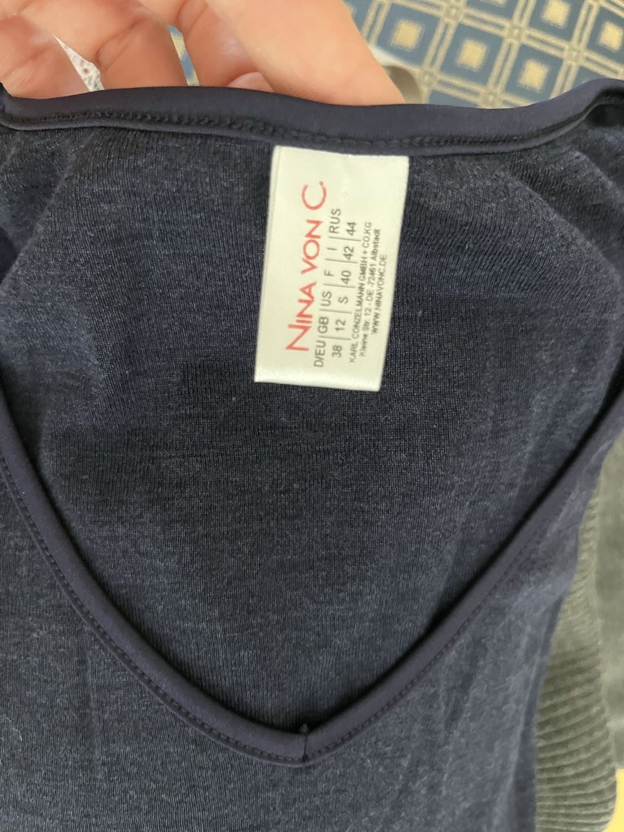 Top: Haut près du corps style intimissimi – Nuovo (secondo la descrizione) da Neuchâtel venduto da Ariane_vn00 2