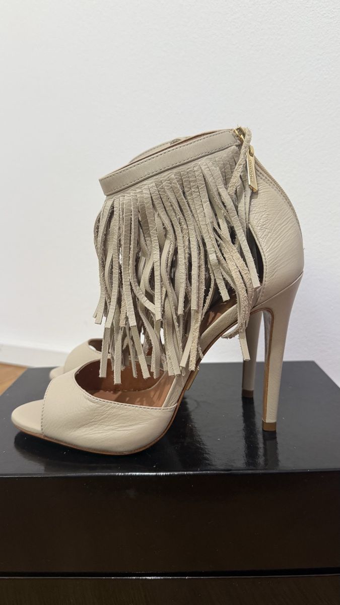 Scarpe da donna: Luz da Lua Sandalen Leder Fransen beige Grösse 39 – Nuovo (secondo la descrizione) da Horn venduto da FashionFlowerCh 2
