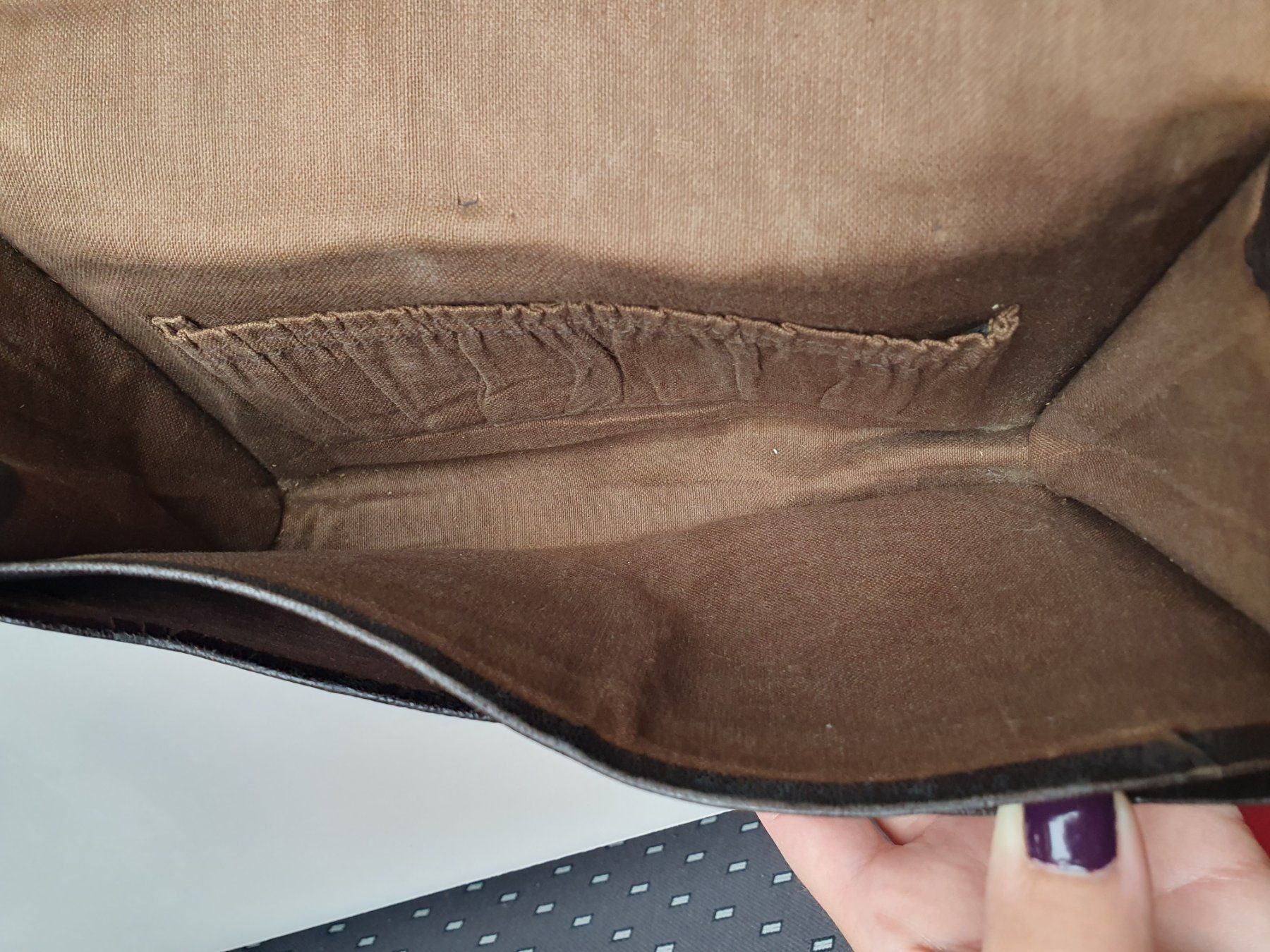 Borse da donna: Antike Leder Handtasche ca. 100-jährig – Usato da St. Margarethen TG venduto da Schachmatt 9