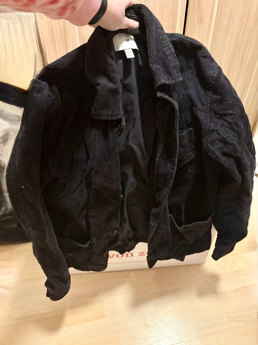 H&M Giacche: Cord Jacke – Usato da Wetzikon ZH venduto da deb_8wcc