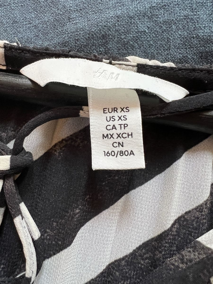 H&M Blusen: H&M Bluse Gr.XS Neuwertig  – Neu (gemäss Beschreibung) aus Eglisau von yd55 2