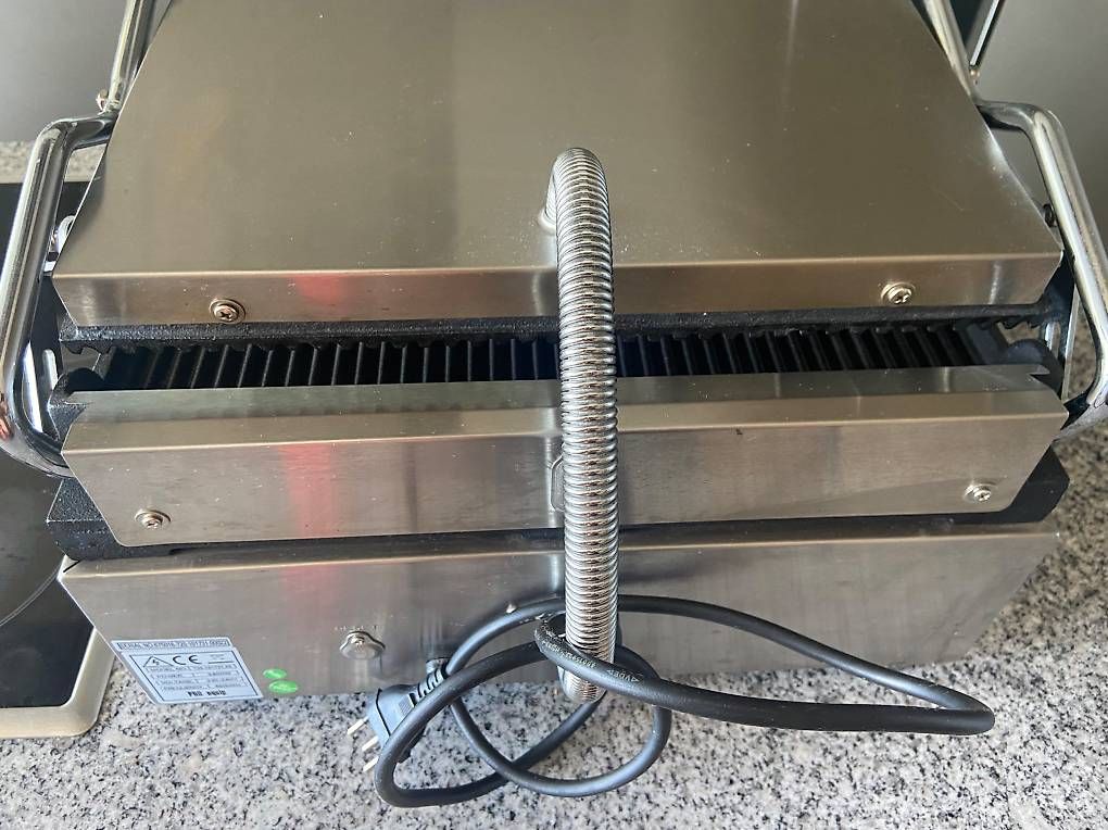 Elettrodomestici da cucina: Kontaktgrill Pro Equip – Usato da Pfungen venduto da crepesundshakes 1