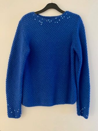 Hand made pullover
