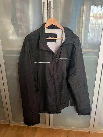 Jacke schwarz Grösse XXL guter Zustand