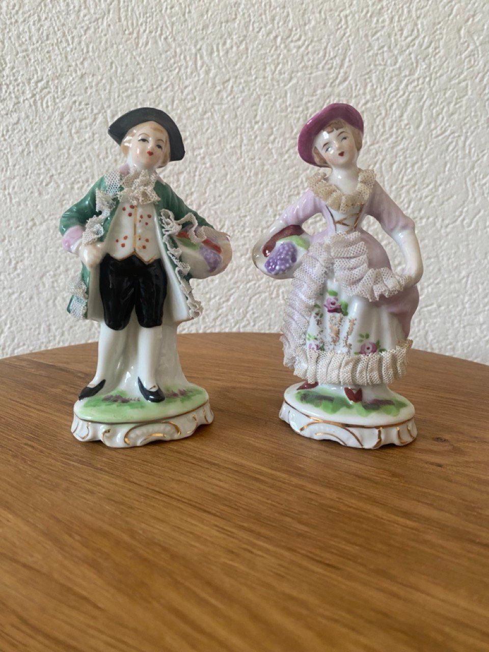 Figuren: Porzellan Figuren Paar – Gebraucht aus Zumikon von Frauenecke