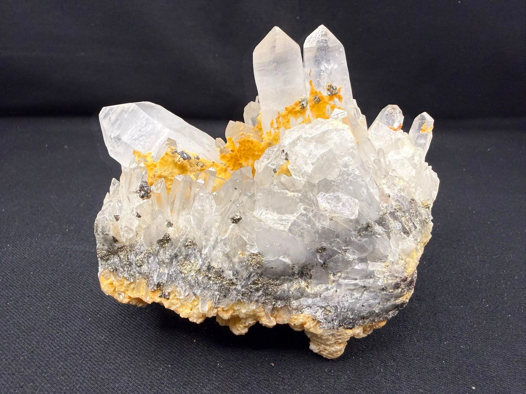 Minéraux & Lithothérapie: Quarz mit Limmonit-Überzug – D'occasion à Schinznach Bad par Demerald 6