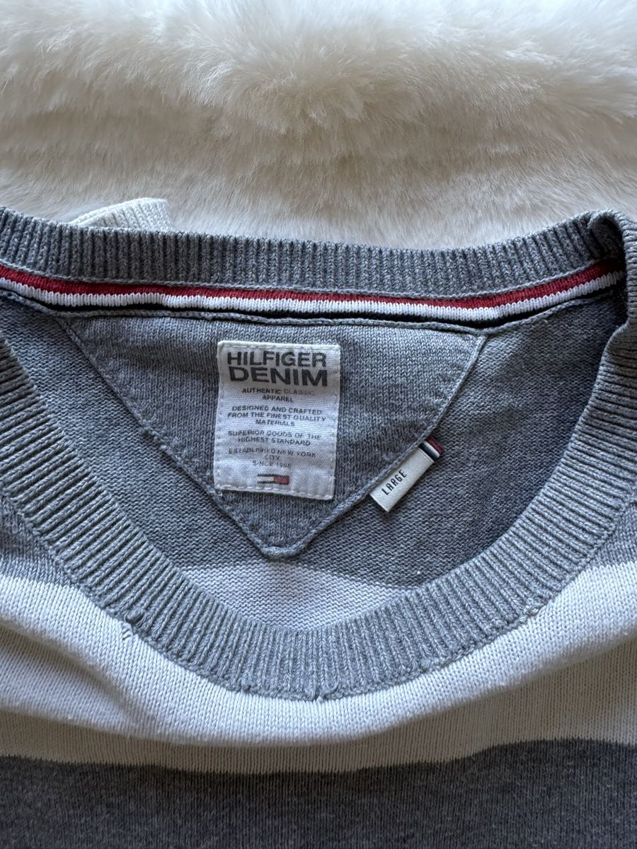 Tommy Hilfiger Maglioni & Felpe: Pull Hilfiger Denim rayé gris/blanc Taille L – Usato da La Tour-de-Peilz venduto da noemieventeonline 2