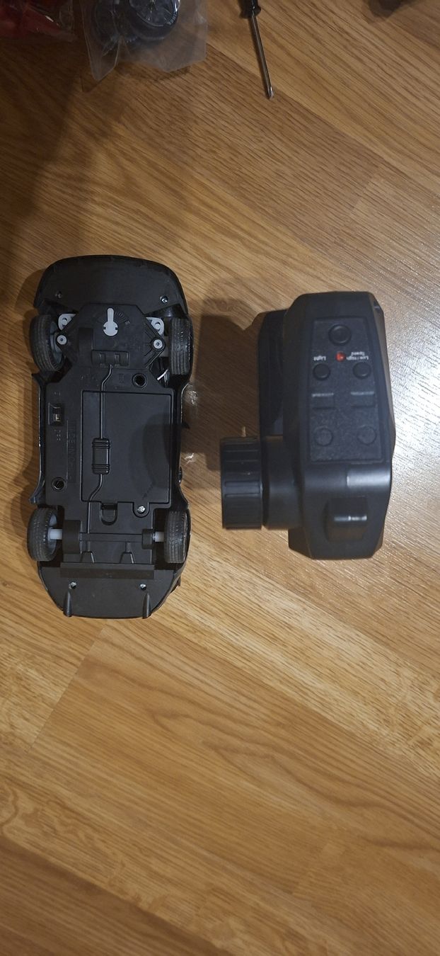 Modellismo RC: RC Drift Racing Auto 1:24 mit LED, 4WD – Usato da Ricken SG venduto da Oesti.ha 3