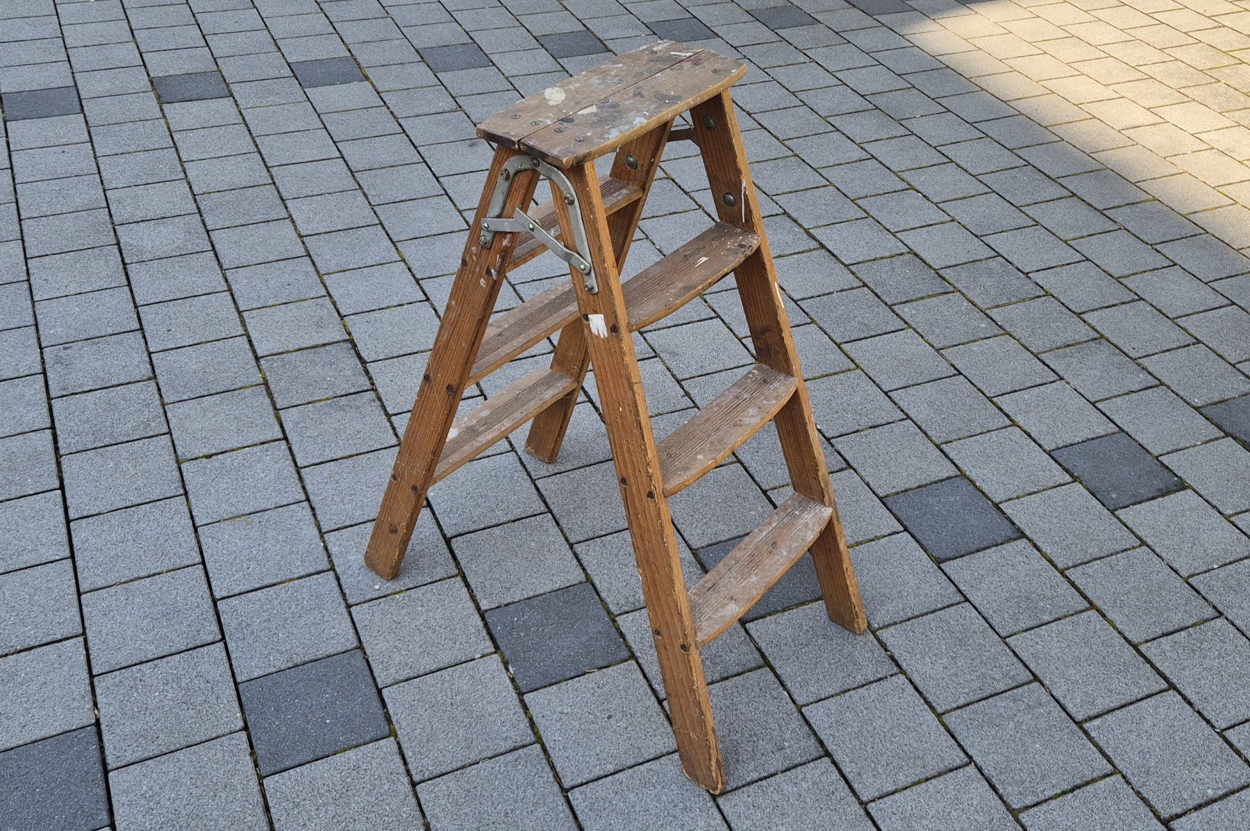 Scale: Bock-Leiter 4-Tritt (Holz) – Usato da Zürich venduto da brinkosos
