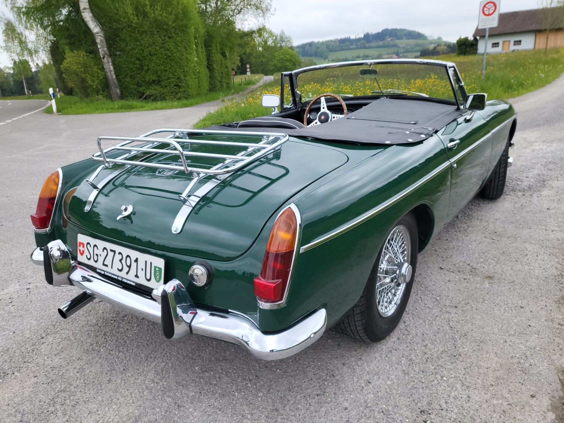 MG Automobili: MG B Cabriolet - Veteranenstatus – Usato da St. Gallen venduto da Skydive0 4