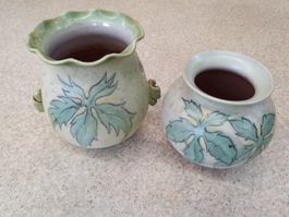 2x Keramik Vasen H. Hans Handbemalt