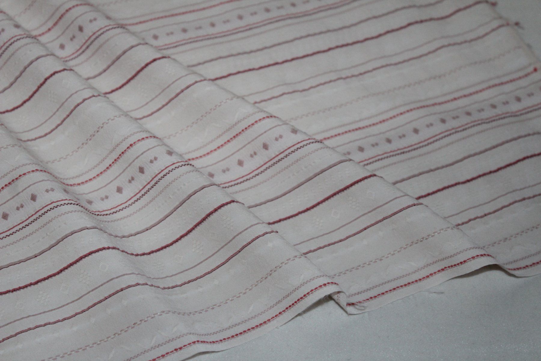 Tessuti: Stoff Kleiderstoff Jacquard ecru/altrosa – Nuovo (secondo la descrizione) da Obfelden venduto da solomon111
