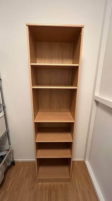 Regale: GRATIS Bücherregal guter Zustand – Gebraucht aus Aarau Rohr von lor_7r2q 2