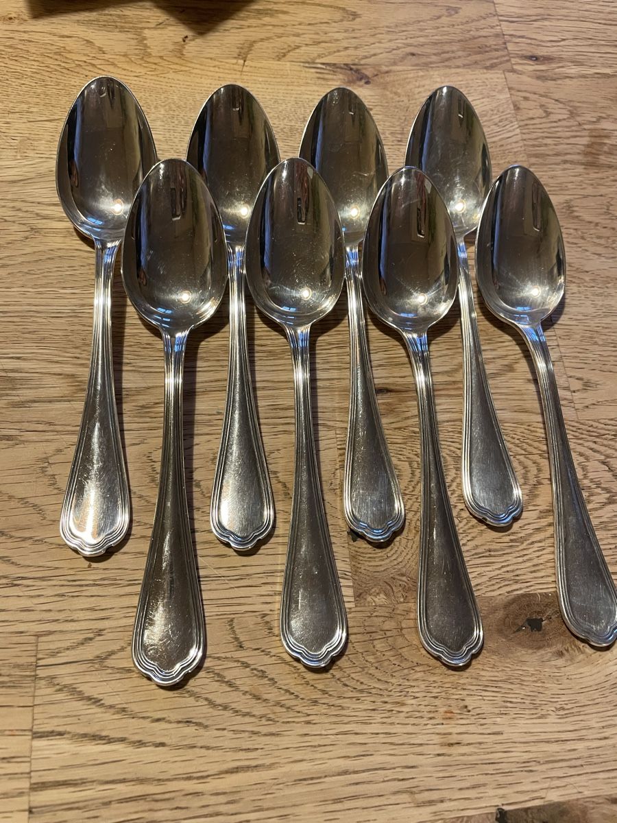Christofle Cucchiai: 8 Christofle Dessertlöffel – Usato da Flawil venduto da Naphtali