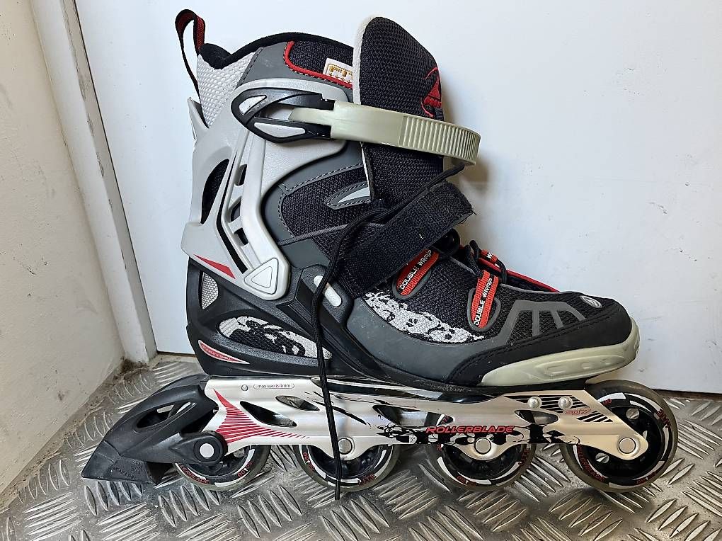 Pattini in linea & Pattini a rotelle: Rollerblade Inlineskates Grösse 43 zu verkaufen – Usato da Hilterfingen venduto da mus_85w9 1