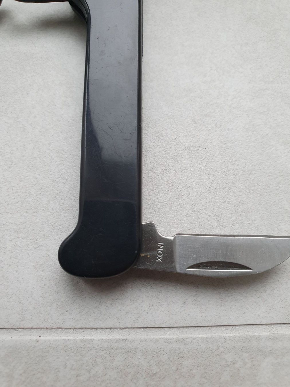 Alle Werkzeuge: Flaschenöffner Weinflasche professionel Inox Messer – Gebraucht aus Zürich von Leica.C89 3