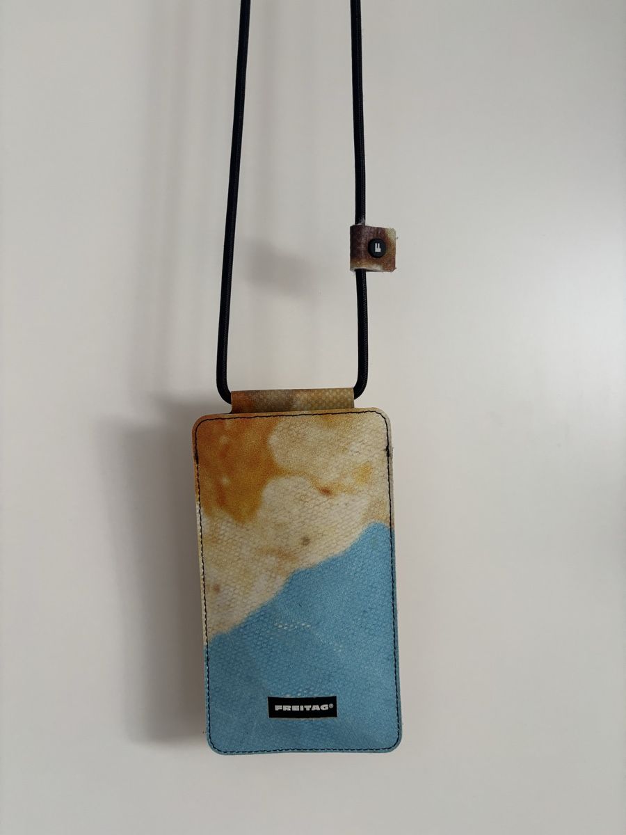 Freitag Borse: FREITAG F338 Fox Smartphone Hülle – Usato da Luzern venduto da ann_c659