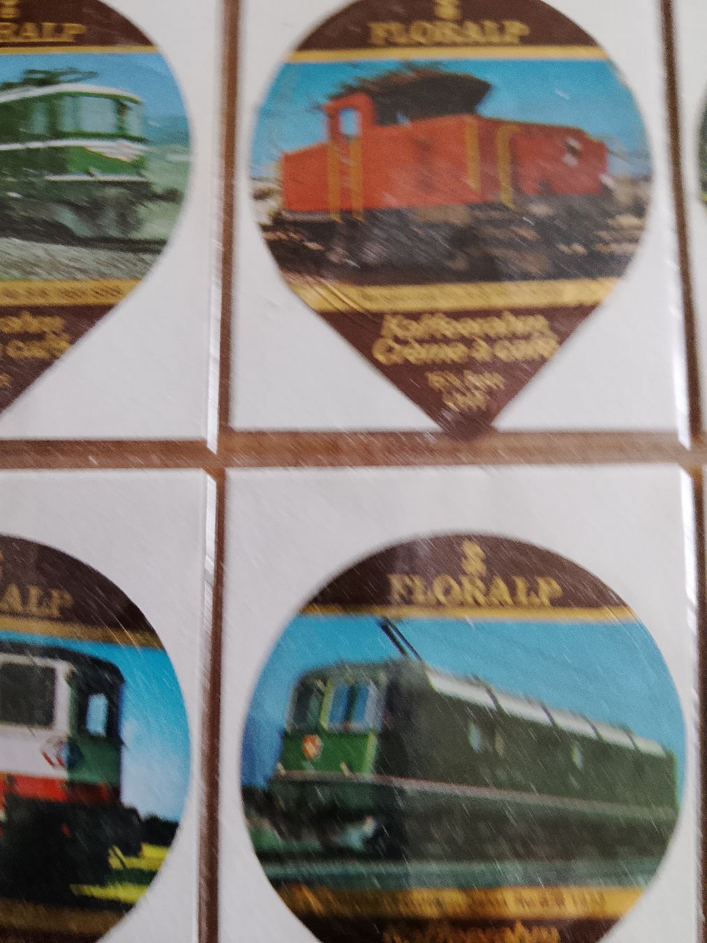 Floralp Kaffeerahmdeckel: Kaffeerahmdeckeli – Gebraucht aus Volken von katz5 5