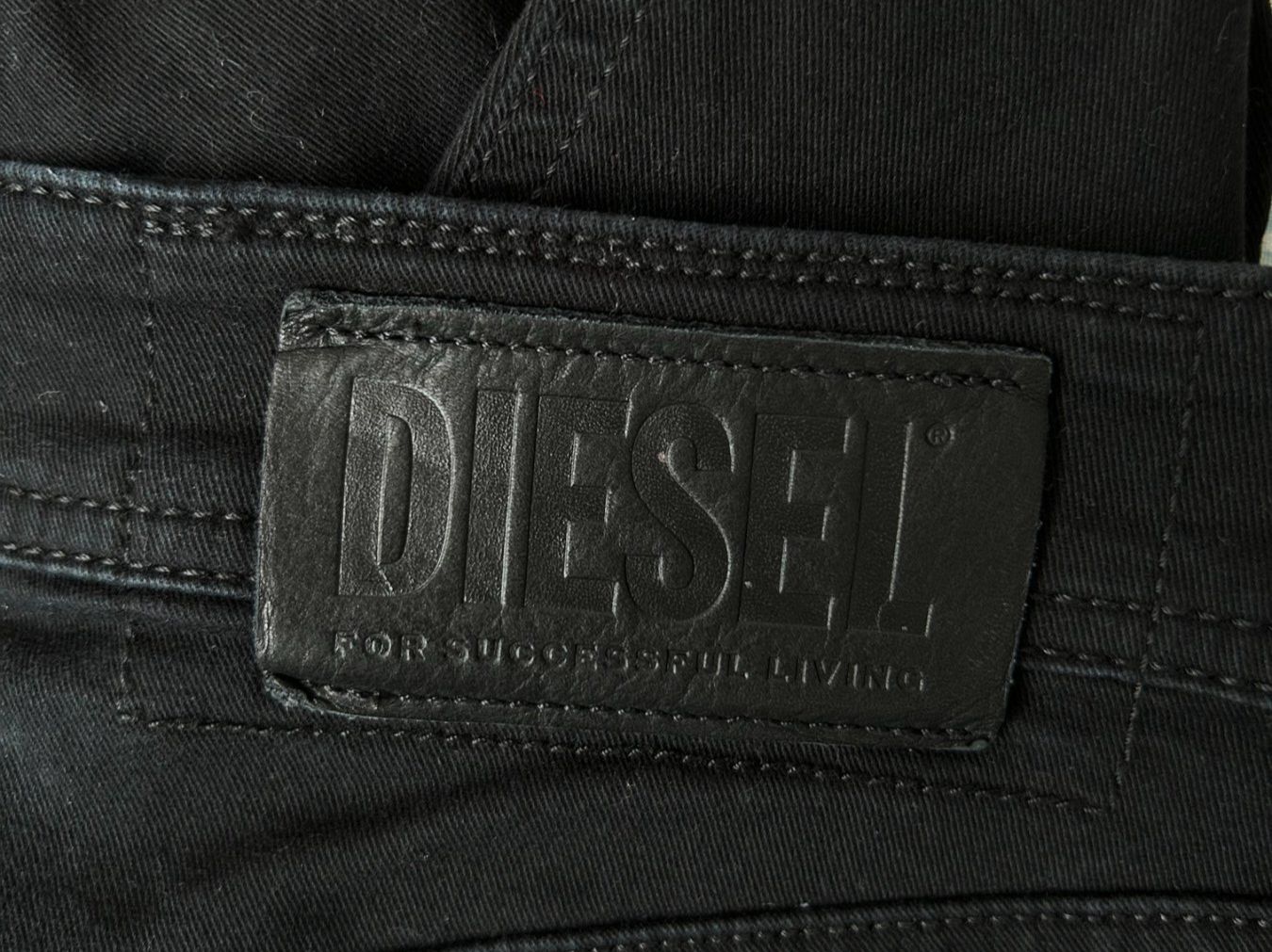 Diesel Jeans: Diesel Jeans – D'occasion à St. Gallen par look-twice 3