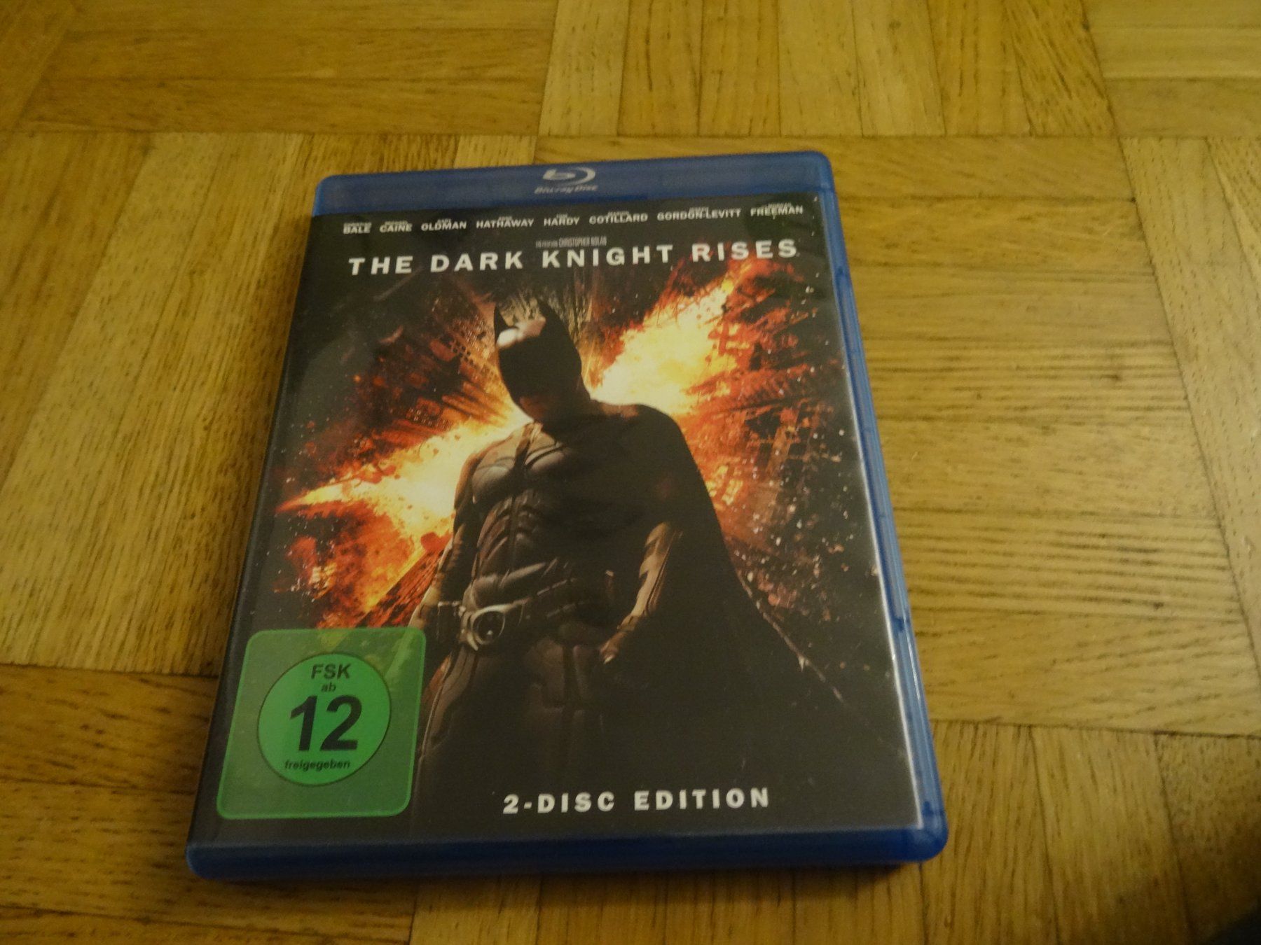 Tutti i DVDs: The Dark Knight Rises BLU-RAY – Usato da Olten venduto da Disc-Verkauf