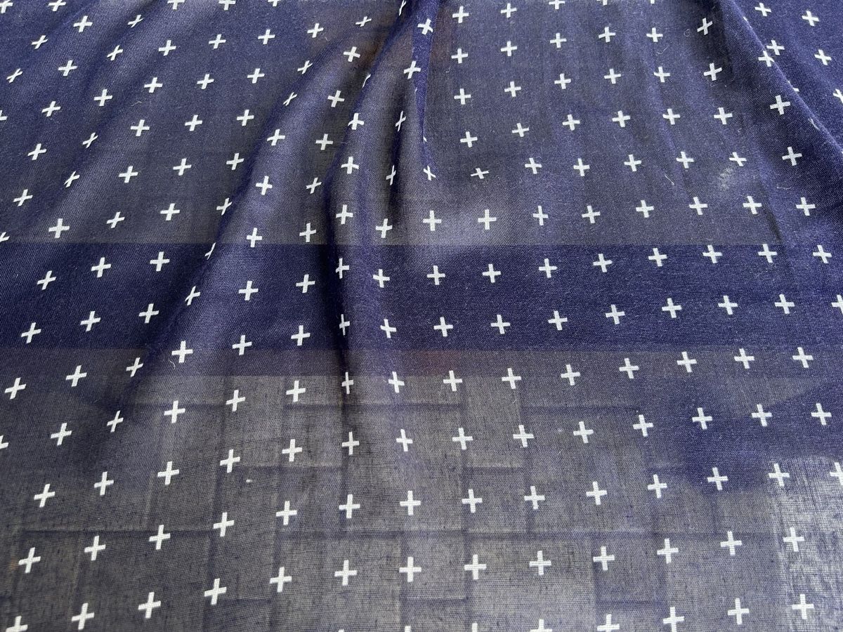Foulard & Sciarpe: Chic Navy Blue Cross Print Scarf - Perfect for Spring! – Nuovo (secondo la descrizione) da Saland venduto da ele_vc96 3