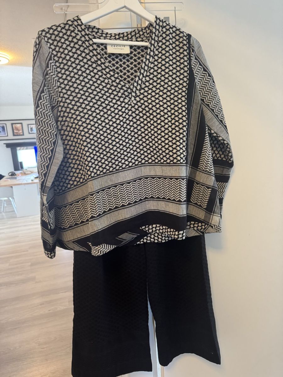 Lotti di vestiti: Cecilie Copenhagen Set – Usato da zürich venduto da dalia06 2