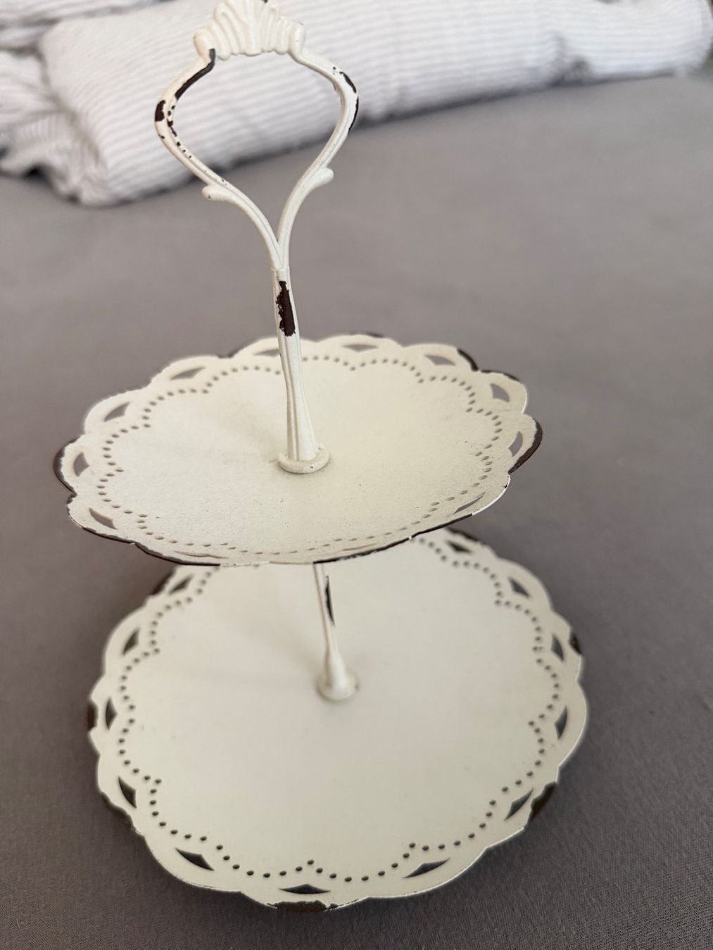 Altro in Decorazioni & Accessori: Shabby Chic Étagère – Usato da Cham venduto da leoniegrob 2