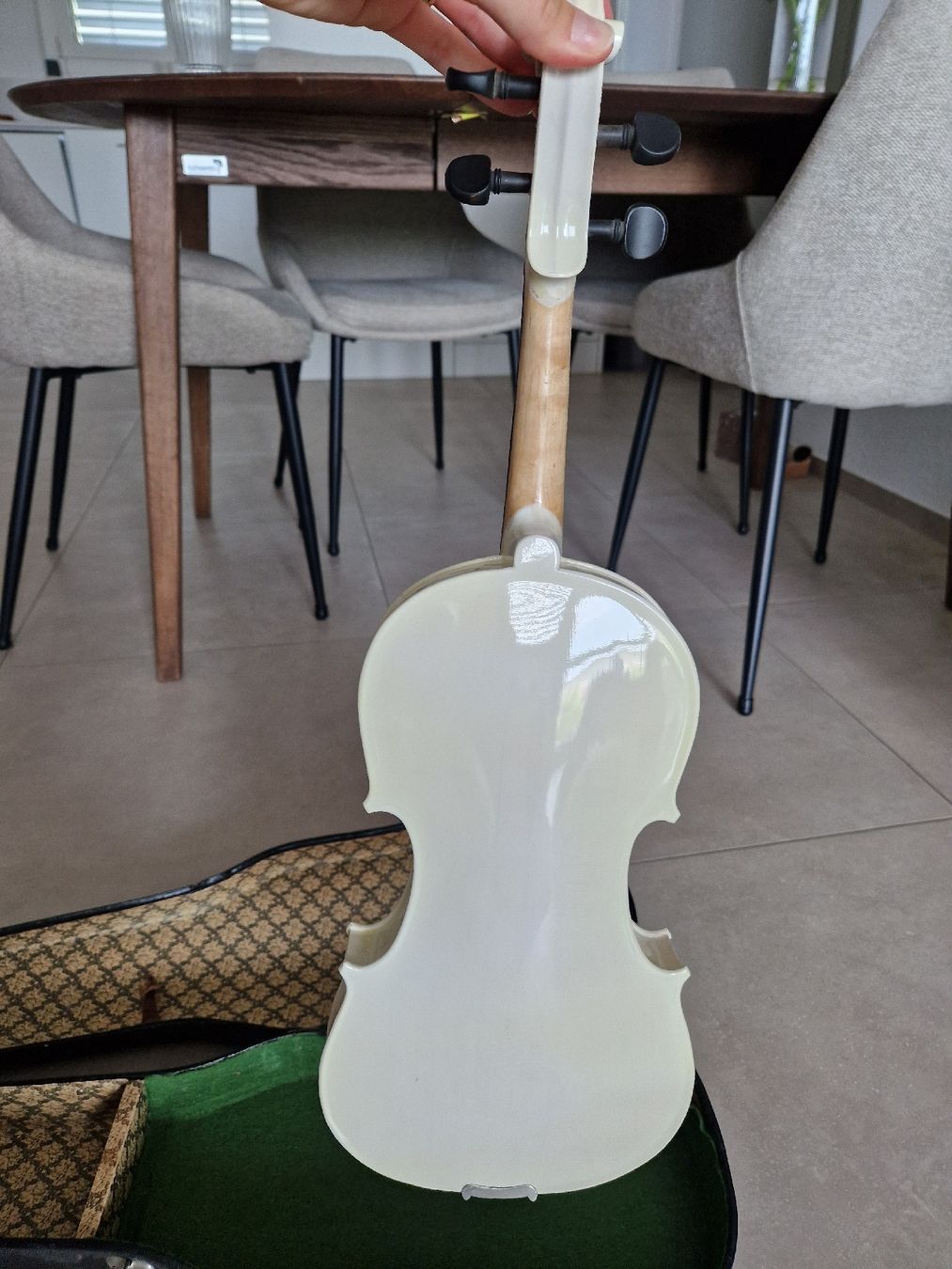 Strumenti musicali: Violine weiss mit Koffer – Usato da Rotkreuz venduto da lilly.9 1