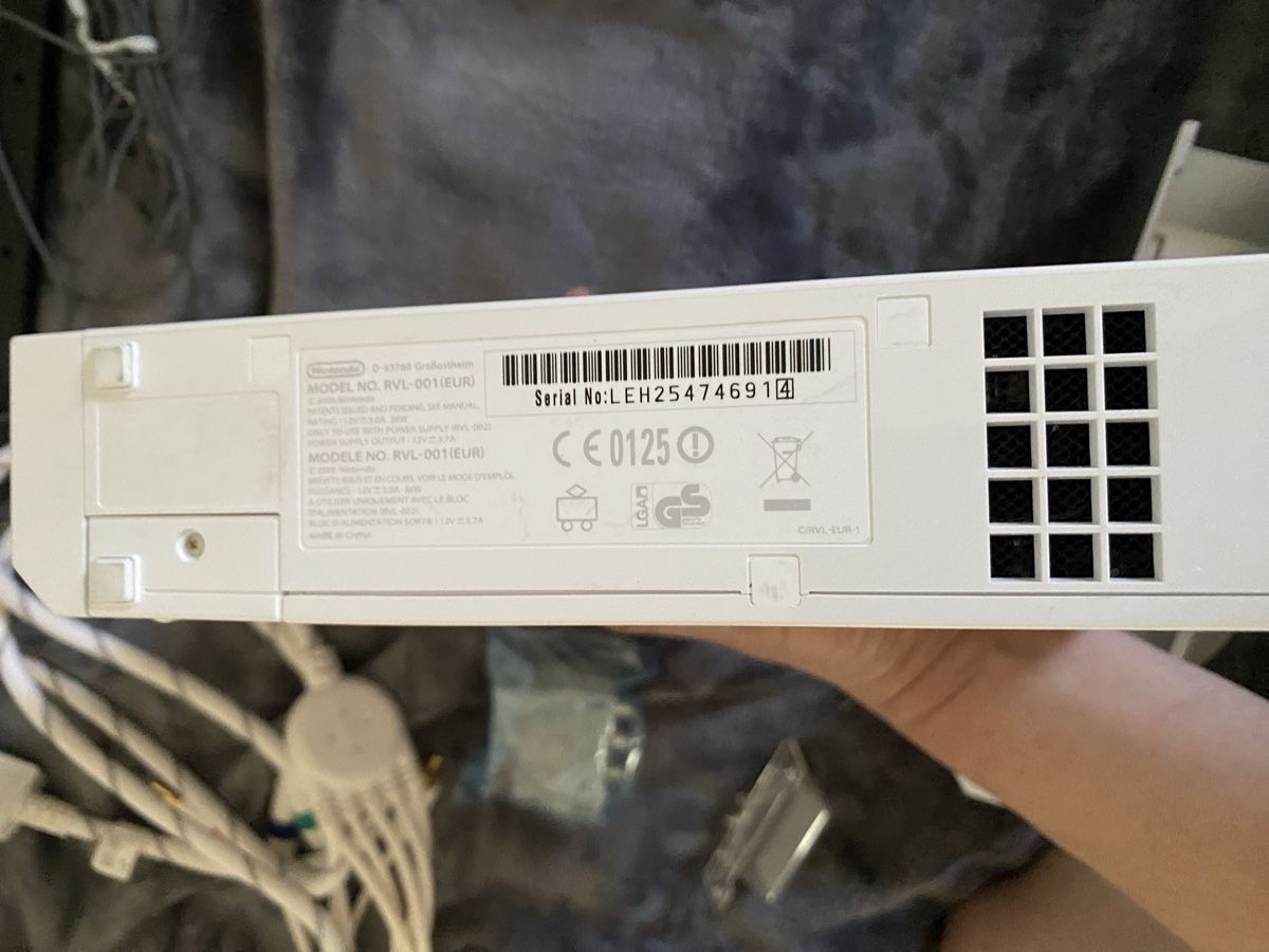 Nintendo Console: Console Nintendo Wii compatible Gamecube – Usato da Lignières venduto da The_assistant 4