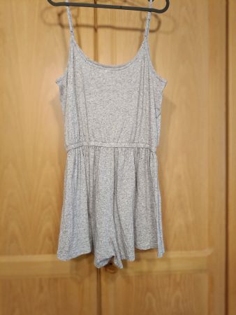 H&M kurzer Jumpsuit hellgrau Sommer Gr. M
