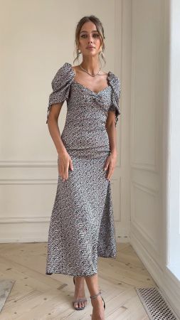 Midi Dress with short sleeves Size: XS