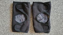 Kuschelig warme Knie Schohner. Klettverschlüsse
