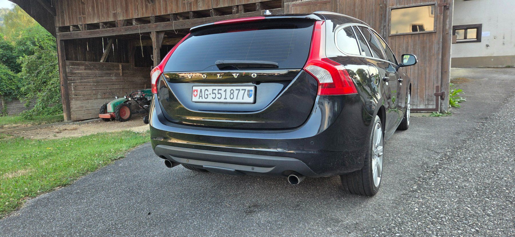 Volvo Autos: Volvo V60 T6 AWD – D'occasion à Wegenstetten par scugnizzo01 3