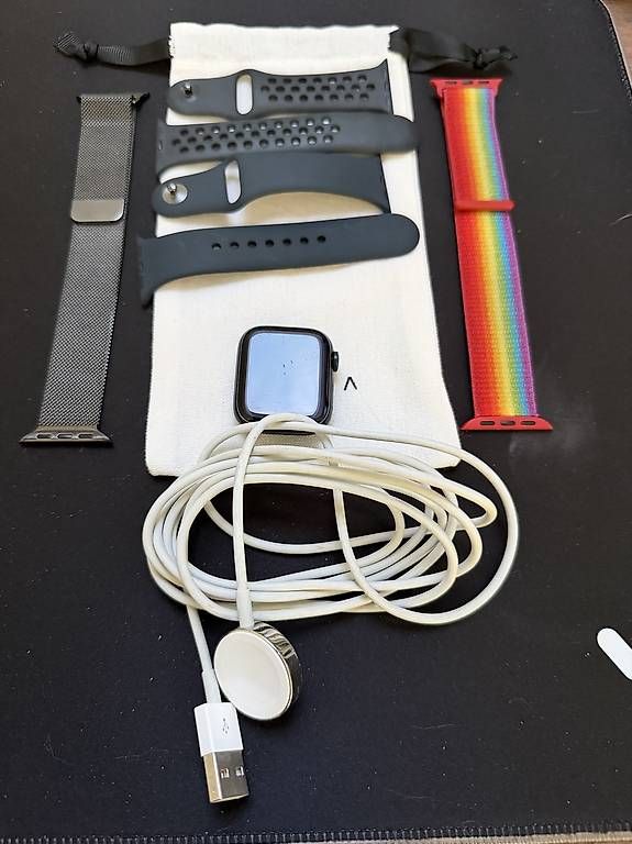 Smartwatch: Apple Watch Series 9 nero – D'occasion à Lugaggia par gaj_ttv6 3