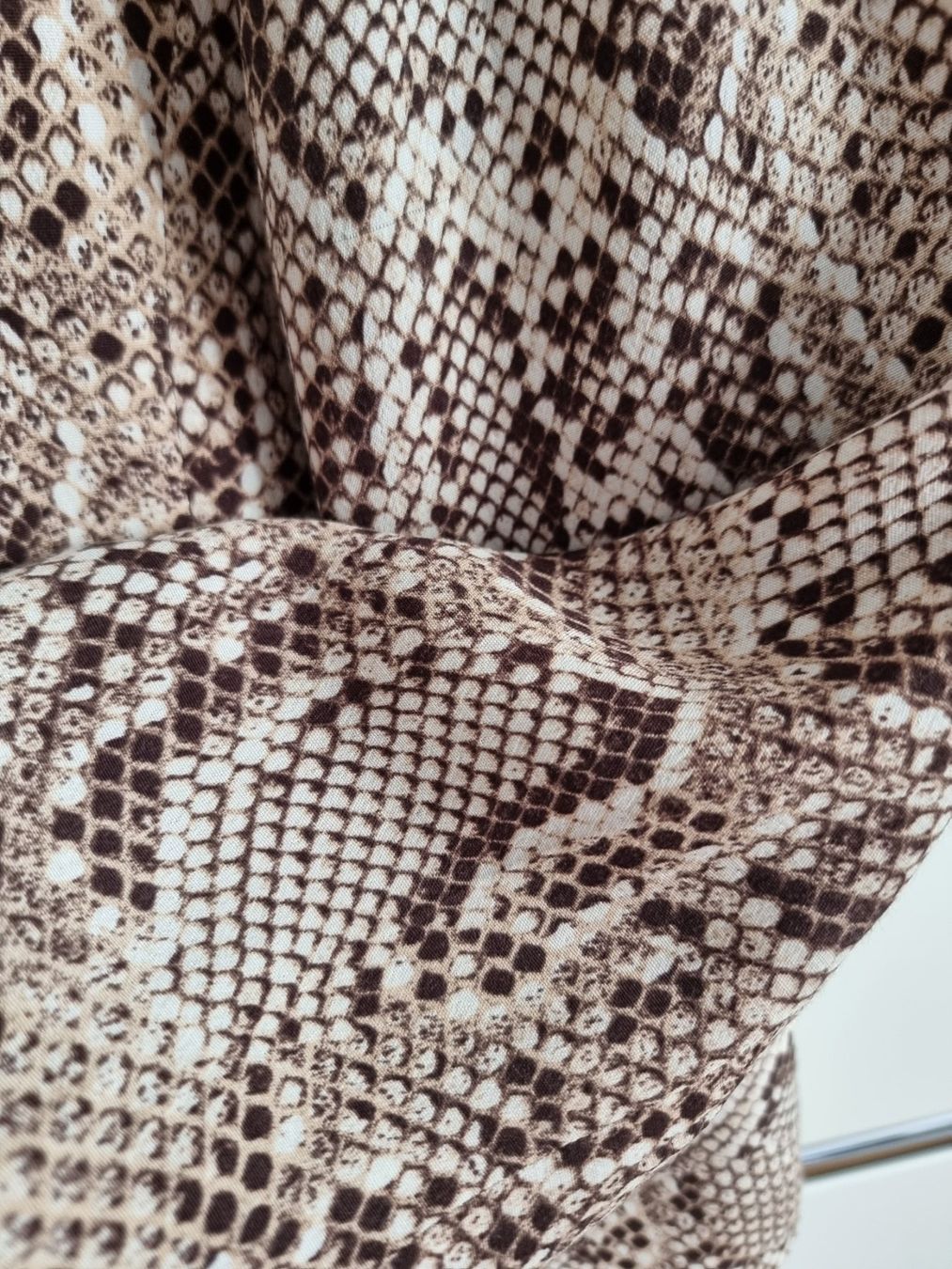 Zara Anzüge & Kostüme: Zara - Crop Blazer Schlangenmuster – Gebraucht aus Zürich von Nala2811 4