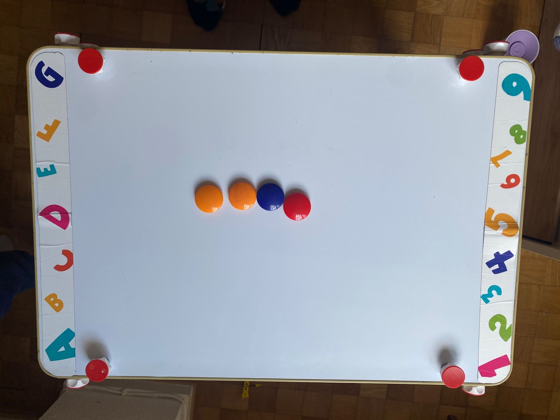 Tavoli: Kindertisch 4-in-1 – Usato da Basel venduto da chelinliew 1