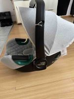 Britax Römer Babyschale grau neuwertiger Zustand