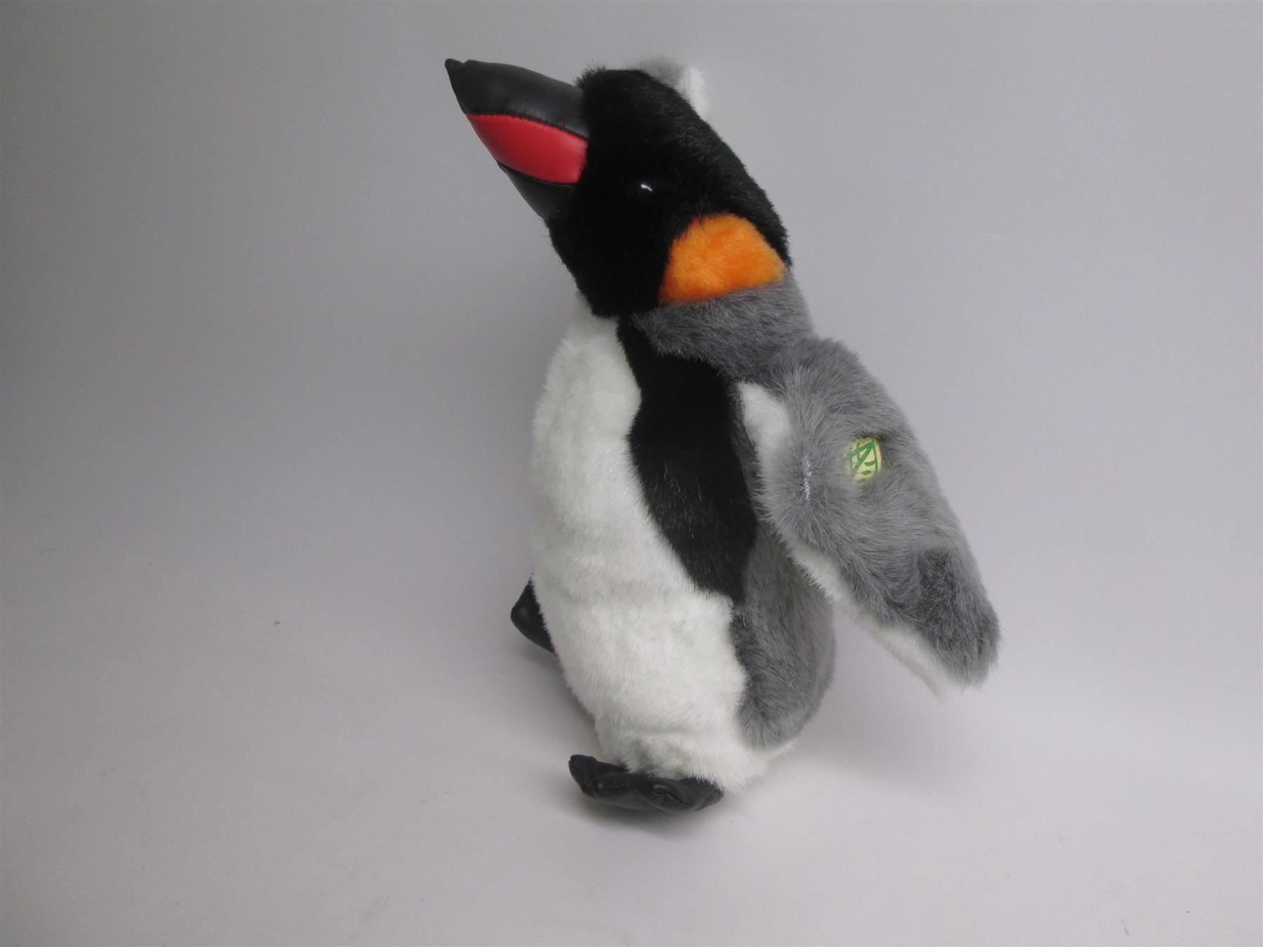 Spielzeuge: herziger Plüschpinguin / NEU & OVP – Neu und originalverpackt aus Rapperswil SG von designandmore