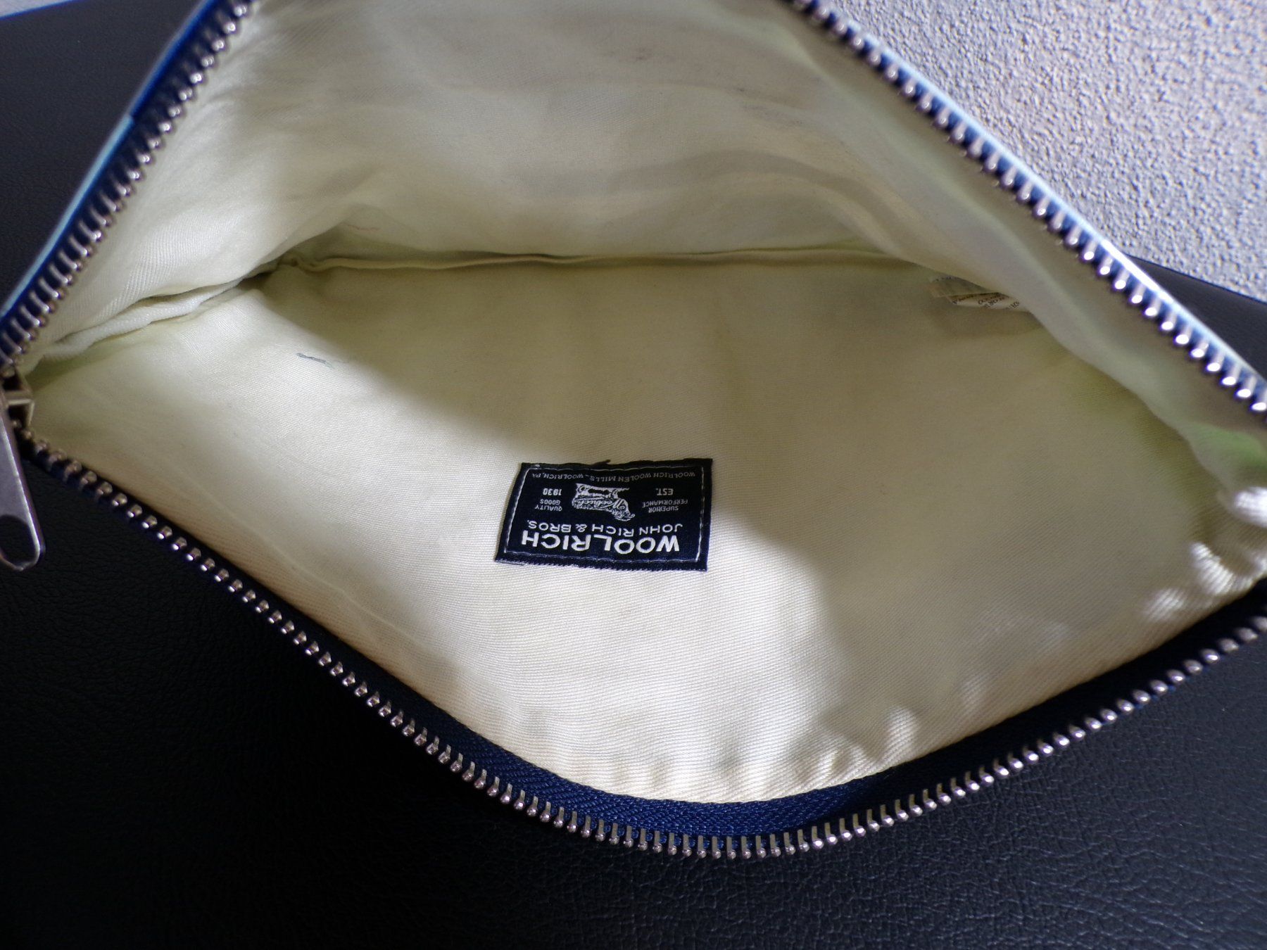 Custodie per cosmetici: Necessaire mit Henkel WOOLRICH – Usato da Dübendorf venduto da alracfo 9