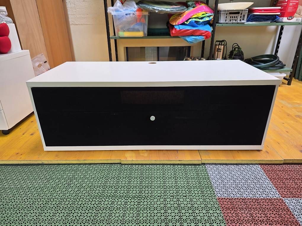 Ikea Mobili TV: TV Möbel (IKEA Bond) Front Stoffüberzug – Usato da Uetendorf venduto da Blueking 4