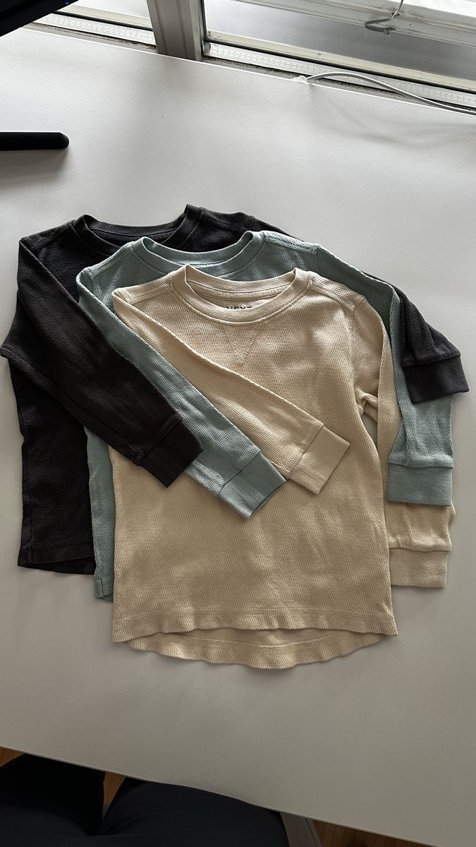 Next Lotti di vestiti: NEXT Baby Long Sleeve Tops 3 Pack – Usato da Zürich venduto da KrisZH